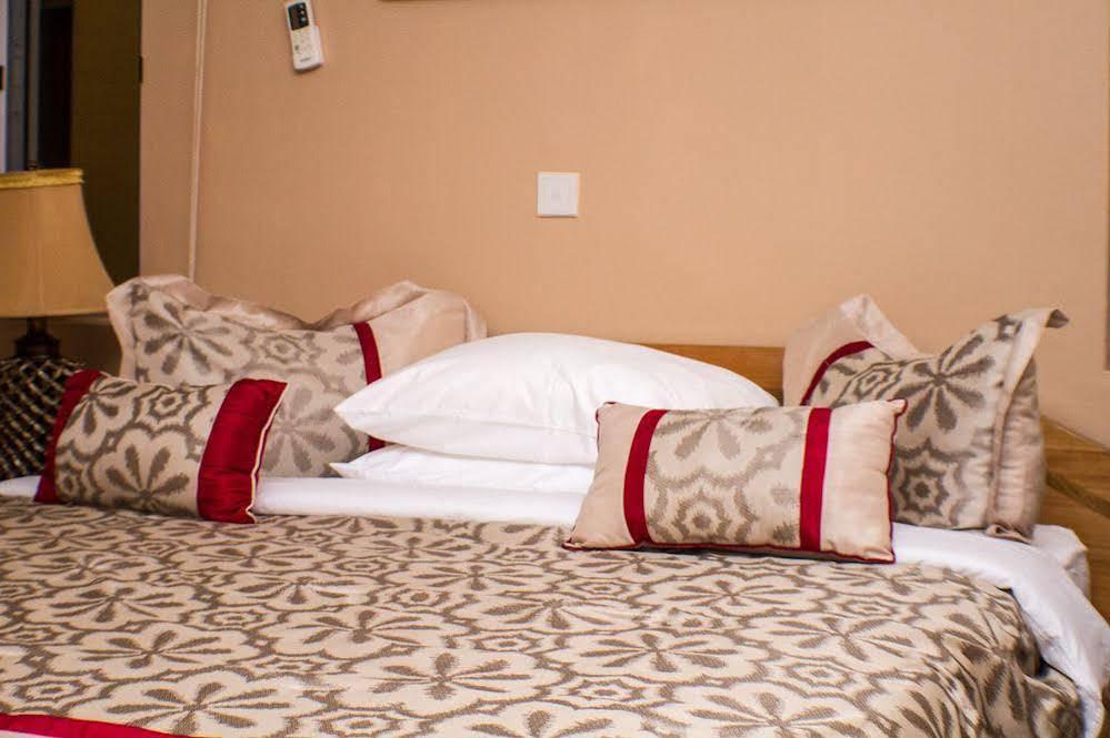 Alma House Hotel Άκρα Εξωτερικό φωτογραφία
