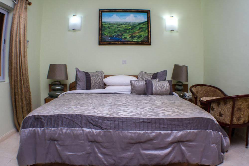 Alma House Hotel Άκρα Εξωτερικό φωτογραφία