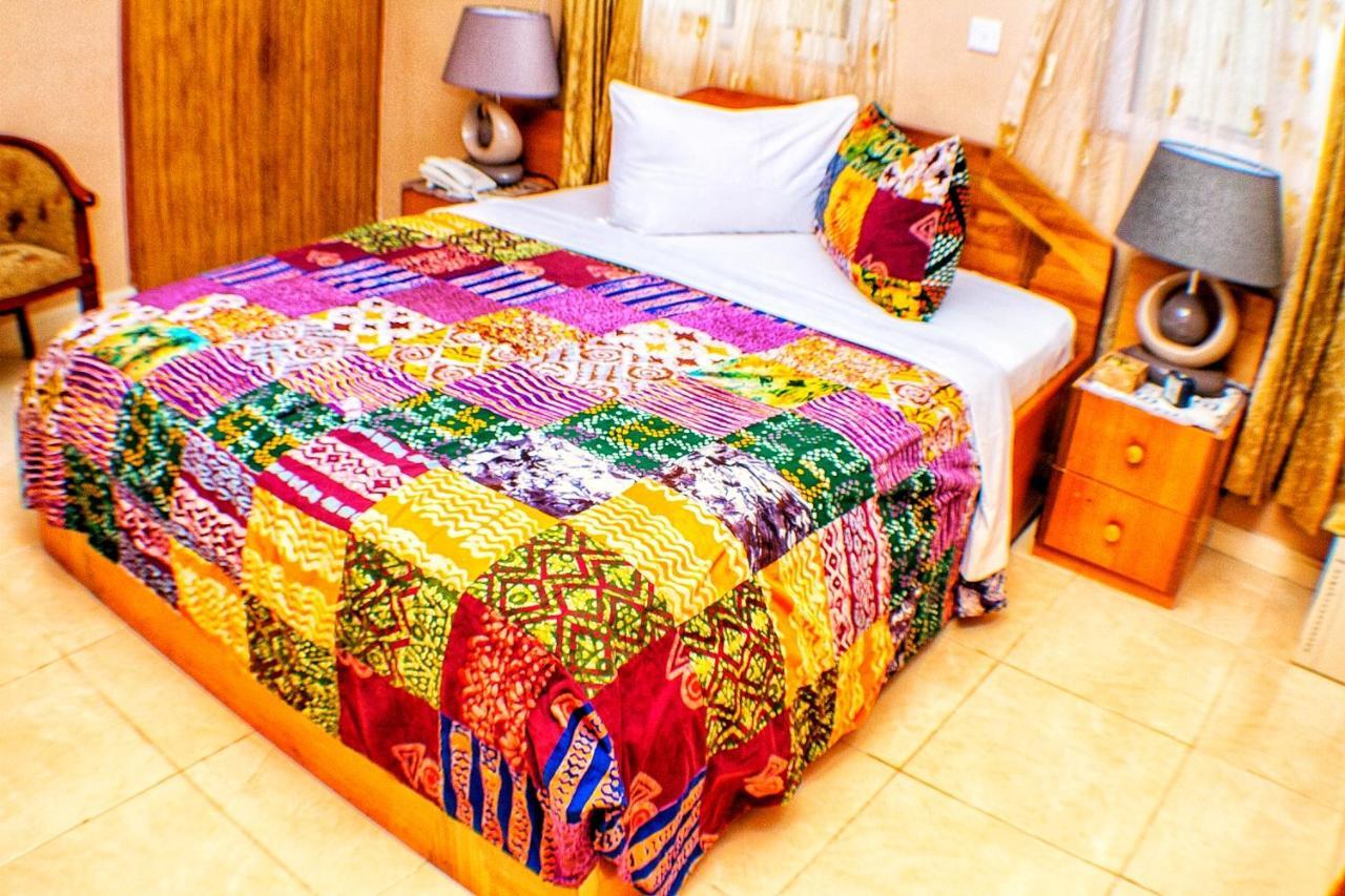 Alma House Hotel Άκρα Εξωτερικό φωτογραφία